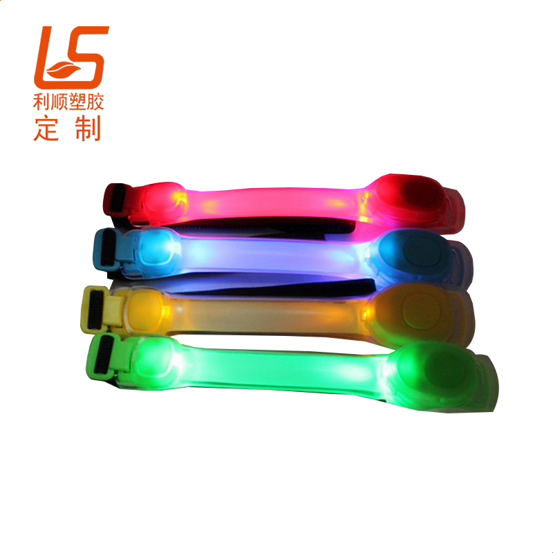 �l(f��)����z�ێ�